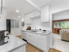 1126 NE 197th Court, Shoreline WA 98155