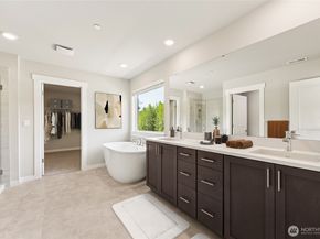 13530 NE 105th Court 34, Kirkland WA 98033