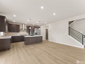 13530 NE 105th Court 34, Kirkland WA 98033