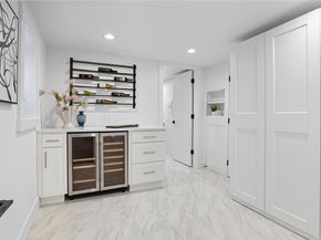 4527 W Raye Street, Seattle WA 98199