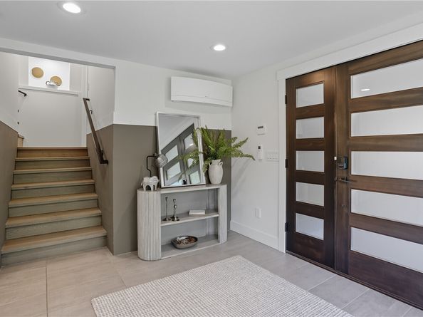 4527 W Raye Street, Seattle WA 98199