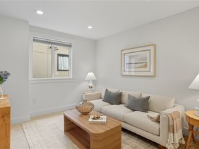 4527 W Raye Street, Seattle WA 98199