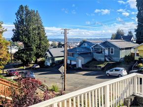 1220 9th Street, Bremerton WA 98337