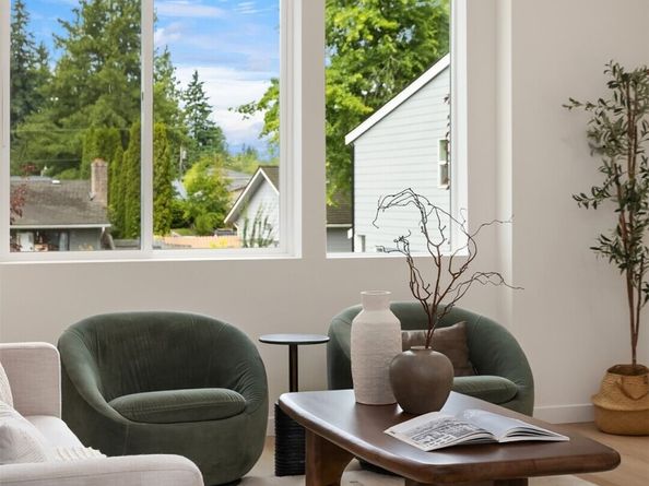 1518 Hollow Dale Place D, Everett WA 98204