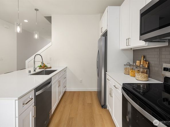 1518 Hollow Dale Place D, Everett WA 98204