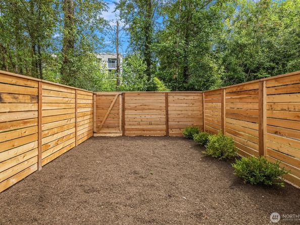 1518 Hollow Dale Place D, Everett WA 98204