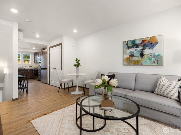 1349 Nolta Loop NE, Bainbridge Island WA 98110