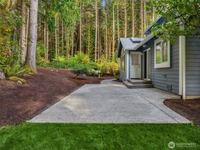 24628 Hillbend Lane NE, Kingston WA 98346
