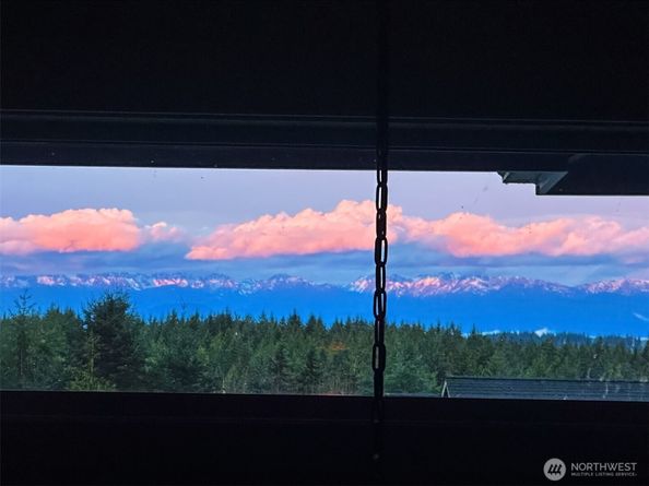 24628 Hillbend Lane NE, Kingston WA 98346