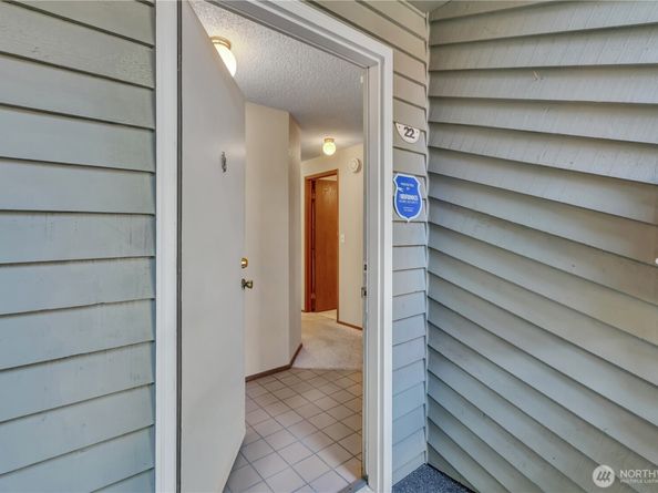 15711 4th Avenue S 22, Burien WA 98148