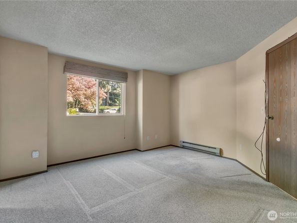 15711 4th Avenue S 22, Burien WA 98148