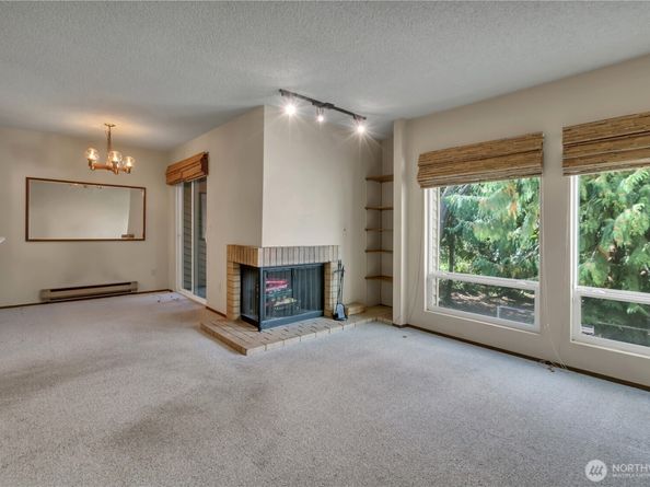 15711 4th Avenue S 22, Burien WA 98148