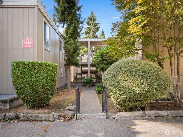4803 180th Street SW A101, Lynnwood WA 98037