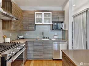 4027 California Avenue SW D, Seattle WA 98116