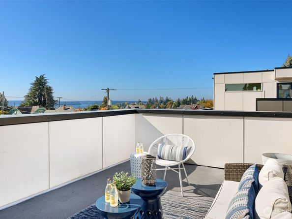 4027 California Avenue SW D, Seattle WA 98116