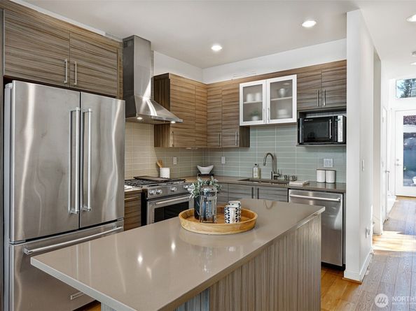 4027 California Avenue SW D, Seattle WA 98116
