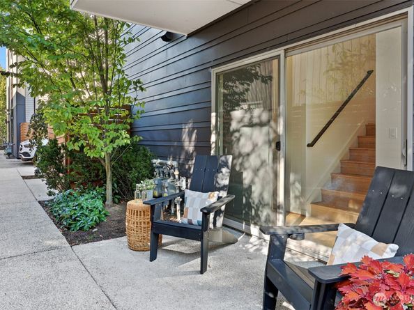4027 California Avenue SW D, Seattle WA 98116