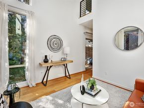 4027 California Avenue SW D, Seattle WA 98116