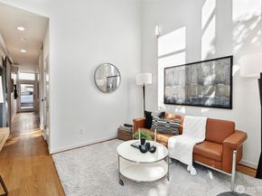 4027 California Avenue SW D, Seattle WA 98116