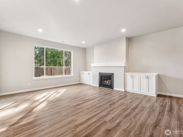 27010 30th Place S 34, Kent WA 98032