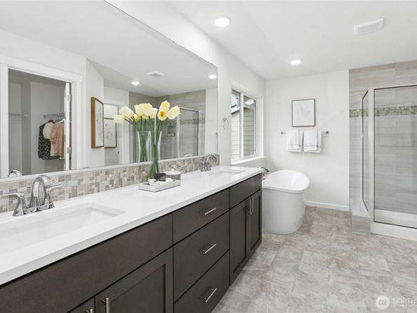 27010 30th Place S 34, Kent WA 98032