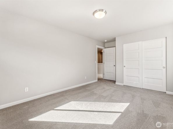 27010 30th Place S 34, Kent WA 98032