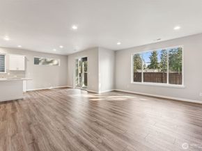 27010 30th Place S 34, Kent WA 98032