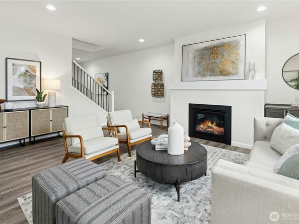 27010 30th Place S 34, Kent WA 98032