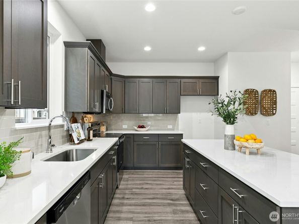 27010 30th Place S 34, Kent WA 98032
