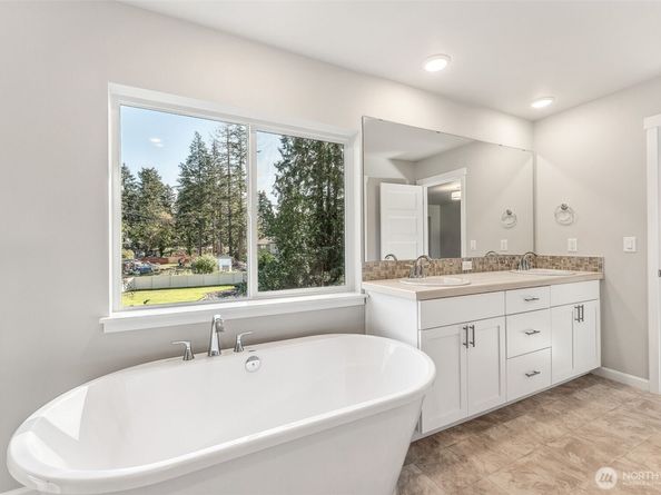 27010 30th Place S 34, Kent WA 98032