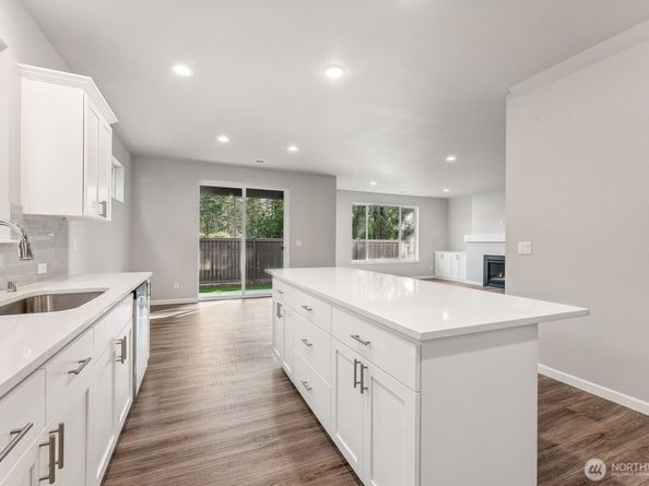 27010 30th Place S 34, Kent WA 98032