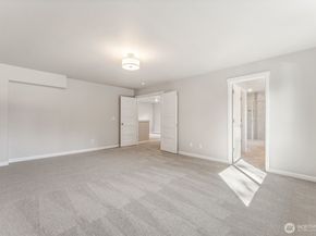 27010 30th Place S 34, Kent WA 98032