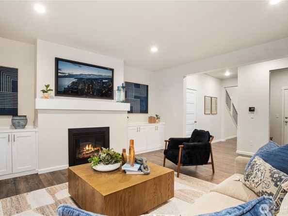 26916 30th Place S 38, Kent WA 98032