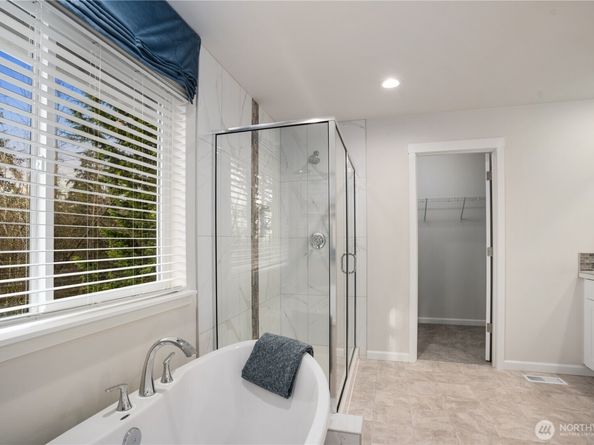 26916 30th Place S 38, Kent WA 98032