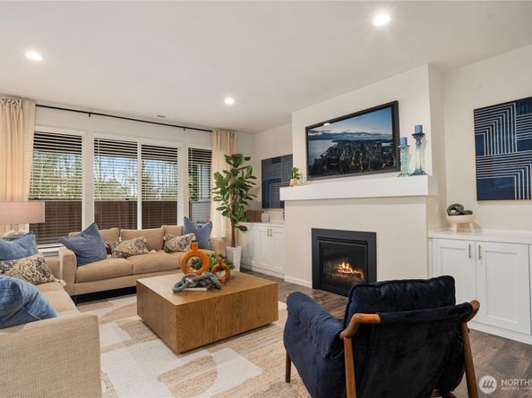 26916 30th Place S 38, Kent WA 98032