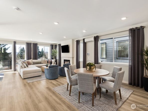 4255 Aberdeen Way NE, Renton WA 98056