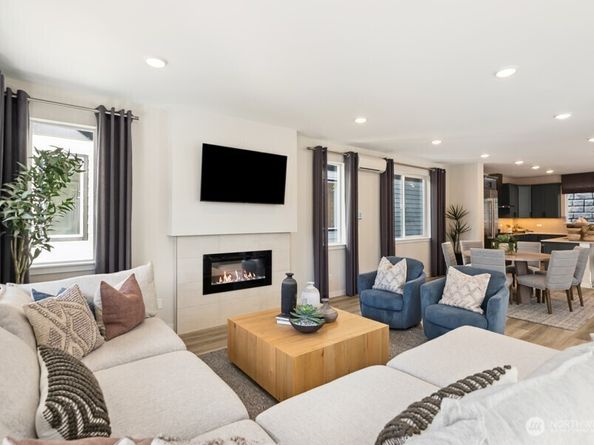4255 Aberdeen Way NE, Renton WA 98056