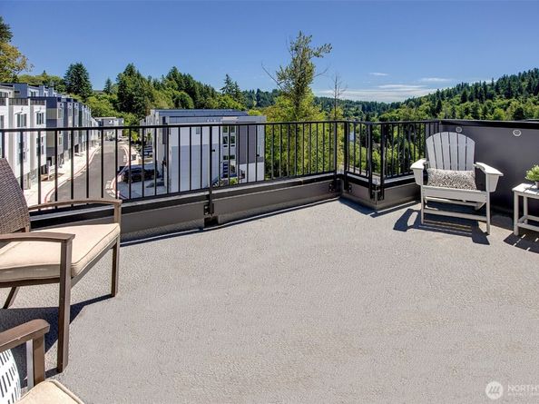 8826 NE 173rd Place C, Bothell WA 98011