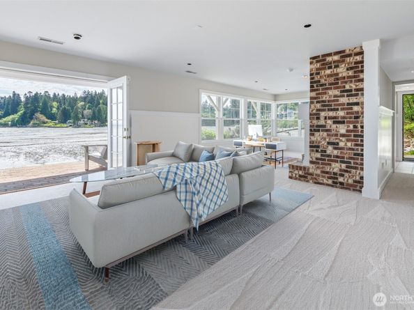 9788 Manitou Beach Drive NE, Bainbridge Island WA 98110