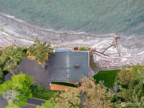 9788 Manitou Beach Drive NE, Bainbridge Island WA 98110