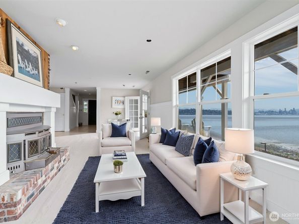 9788 Manitou Beach Drive NE, Bainbridge Island WA 98110