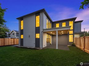 627 155th Avenue SE, Bellevue WA 98007