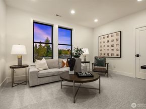 627 155th Avenue SE, Bellevue WA 98007