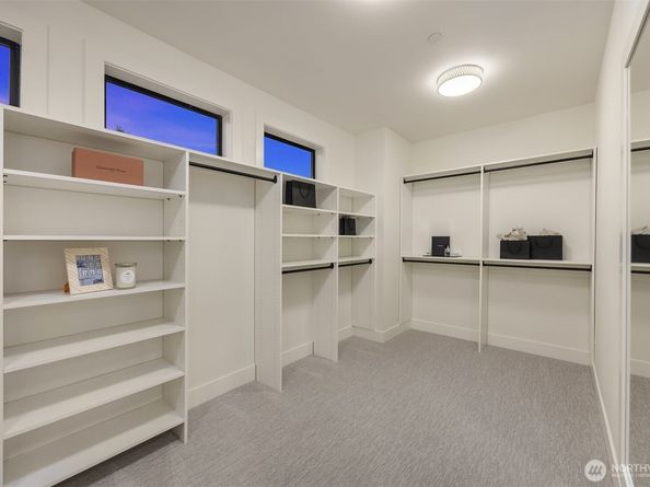 627 155th Avenue SE, Bellevue WA 98007
