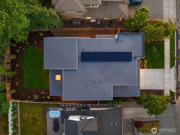 627 155th Avenue SE, Bellevue WA 98007