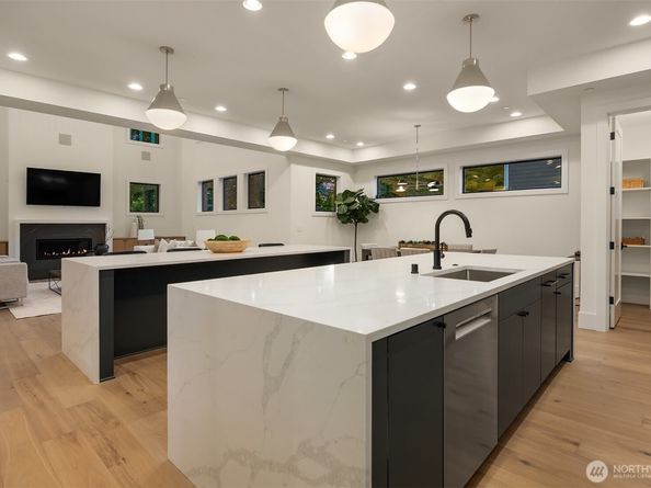 627 155th Avenue SE, Bellevue WA 98007