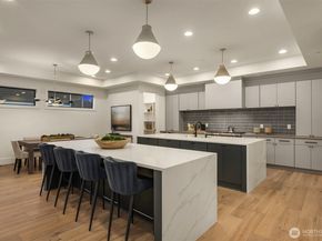 627 155th Avenue SE, Bellevue WA 98007