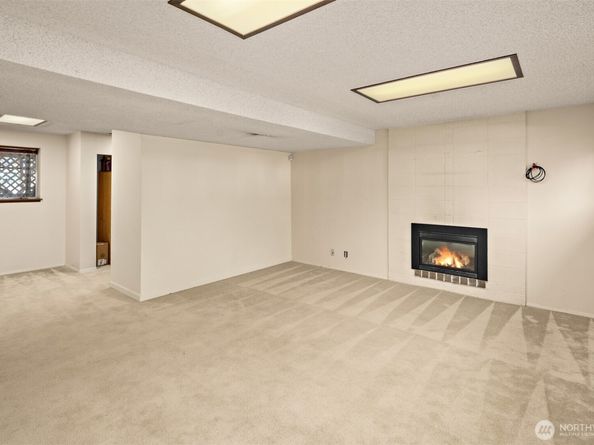 19611 30th Avenue NE, Shoreline WA 98155