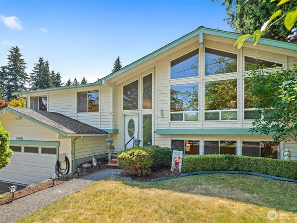 19611 30th Avenue NE, Shoreline WA 98155