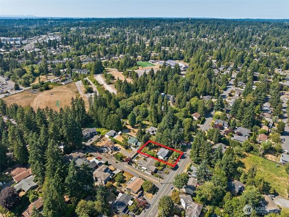 19611 30th Avenue NE, Shoreline WA 98155